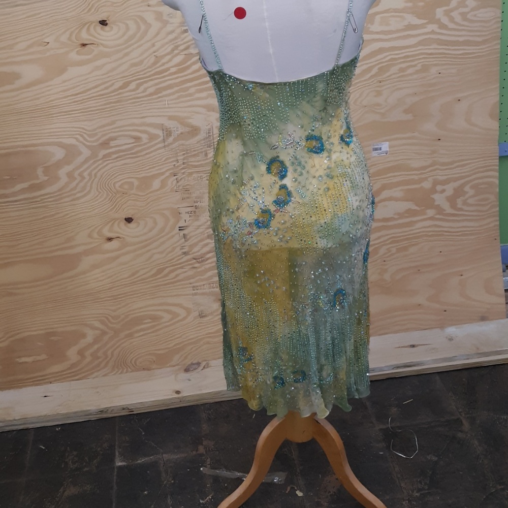 dress - Picture 2 of 2